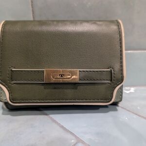 ~Sold~ EUC - Tory Burch LEE RADZIWILL Leather  Wallet